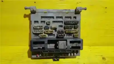 İkinci el araba yedek parçası RÖLE/SIGORTA KUTUSU için PEUGEOT 205 BERLINA  OEM IAM referansları 9253194280  
