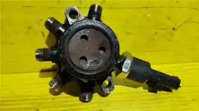 Автозапчасти б/у РАМПА ИНЖЕКТОРА за RENAULT MEGANE II SEDÁN (LM0/1_)  ссылки OEM IAM 303139313776  