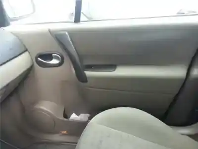 Peça sobressalente para automóvel em segunda mão forra / revestimento da porta dianteira direita por renault scenic ii 1.9 dci diesel referências oem iam 7701056906