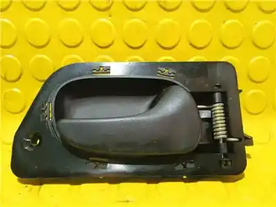 Peça sobressalente para automóvel em segunda mão puxador interior dianteiro direito por renault laguna 1.8 g -f3p referências oem iam 7700823285
