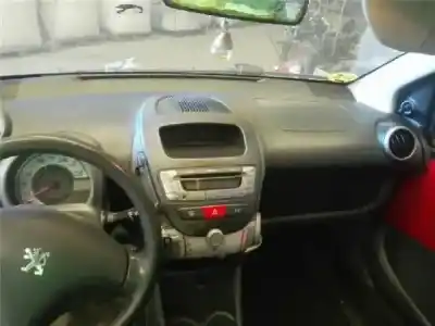 Tweedehands auto-onderdeel dashboard voor peugeot 107 1.4 hdi cat (8ht / dv4td) oem iam-referenties   