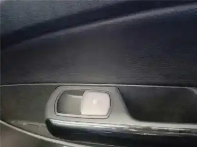 Pezzo di ricambio per auto di seconda mano interruttore alzacristalli anteriore destro per opel corsa d 1.3 16v cdti cat (z 13 dth / l4i) riferimenti oem iam 13189333