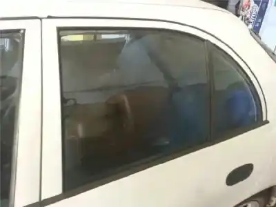 Peça sobressalente para automóvel em segunda mão vidro traseiro esquerdo por hyundai accent 1.3 g -4eh referências oem iam 8341022000