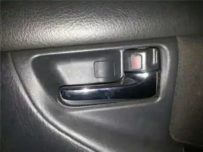 Peça sobressalente para automóvel em segunda mão puxador interior traseiro direito por toyota corolla (e12) 1.6 16v referências oem iam 