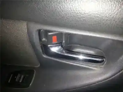 Peça sobressalente para automóvel em segunda mão puxador interior traseiro esquerdo por toyota corolla (e12) 1.6 16v referências oem iam 