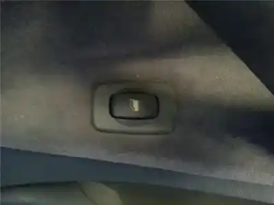 Peça sobressalente para automóvel em segunda mão botão / interruptor elevador vidro traseiro direito por citroen c5 berlina 1.8 16v (rc6fzb) referências oem iam 6554z4
