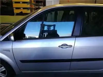 Автозапчасти б/у левая передняя дверь за renault grand scénic ii (jm0/1_) 1.6 ссылки oem iam 