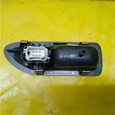 Pezzo di ricambio per auto di seconda mano comandi alzacristalli posteriore sinistro per renault laguna ii (bg0) 2.0 riferimenti oem iam 8200317493  
