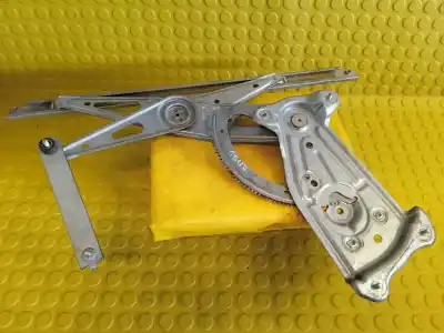 Recambio de automóvil de segunda mano de elevalunas delantero izquierdo para renault megane iii berlina 5 p dynamique referencias oem iam 966029102