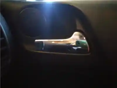 Peça sobressalente para automóvel em segunda mão puxador interior dianteiro direito por opel zafira a 2.0 16v di referências oem iam 
