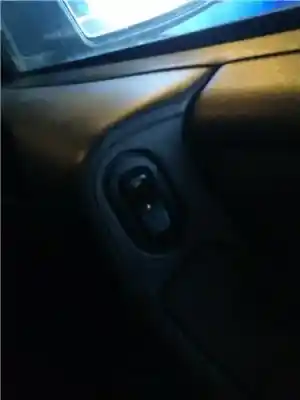 Peça sobressalente para automóvel em segunda mão botão / interruptor elevador vidro dianteiro direito por opel zafira a 2.0 16v di referências oem iam 09100299