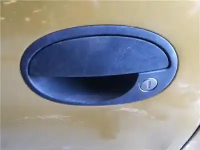 Pezzo di ricambio per auto di seconda mano maniglia esterna anteriore sinistra per opel corsa b 1.4 si riferimenti oem iam 5138136