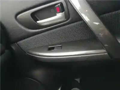 Peça sobressalente para automóvel em segunda mão botão / interruptor elevador vidro dianteiro direito por mazda 6 berlina 2.0 d referências oem iam 