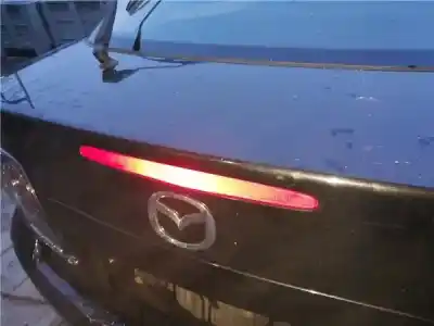 Peça sobressalente para automóvel em segunda mão farolim de travão central por mazda 6 berlina 2.0 d referências oem iam 