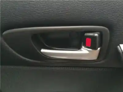 Peça sobressalente para automóvel em segunda mão puxador interior traseiro direito por mazda 6 berlina 2.0 d referências oem iam 
