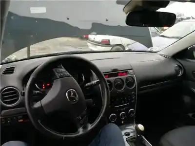 Peça sobressalente para automóvel em segunda mão tablier por mazda 6 berlina 2.0 d referências oem iam 