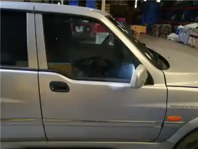 Автозапчастина б/у передні праві двері для ssangyong musso 2.3 turbodiesel cat посилання на oem iam 