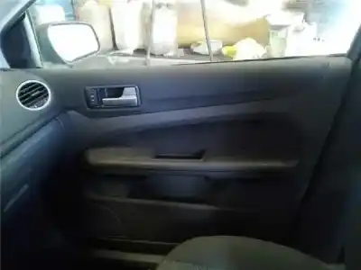 Автозапчасти б/у обивка передней правой двери за ford focus berlina (cap) 1.6 tdci cat ссылки oem iam 1500346