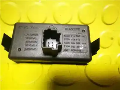Pezzo di ricambio per auto di seconda mano interruttore per renault grand modus 1.5 dci diesel cat riferimenti oem iam 8200214896a  88300000