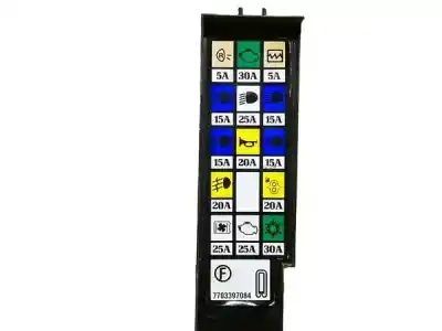 Pièce détachée automobile d'occasion boîtes à fusibles pour renault clio i fase i+ii (b/c57) 1.2 (5/357y. 5/357k) références oem iam 7703397084  