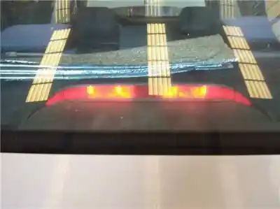 Peça sobressalente para automóvel em segunda mão farolim de travão central por chevrolet epica 2.0 d referências oem iam 