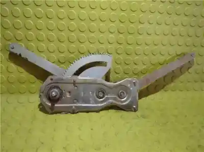 Pièce détachée automobile d'occasion MANIVELLE / POIGNÉE LÈVE VITRE AVANT DROITE pour CITROEN C15  Références OEM IAM 95602363  