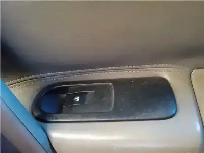 Tweedehands auto-onderdeel schakelaar rechts voor ruit voor renault scenic ii 1.5 dci diesel oem iam-referenties 