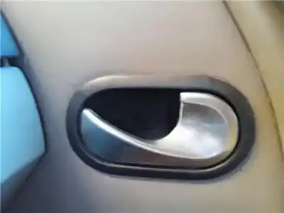 Tweedehands auto-onderdeel binnen voor rechts handvat voor renault scenic ii 1.5 dci diesel oem iam-referenties 