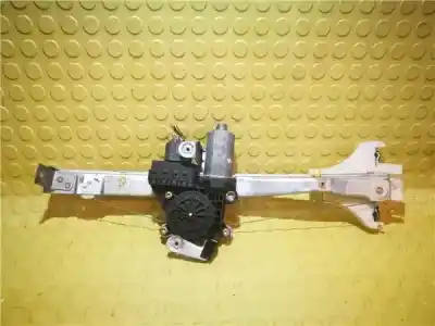 Recambio de automóvil de segunda mano de ELEVALUNAS ELECTRICO TRASERO IZQUIERDO para FORD MONDEO III SEDÁN (B4Y)  referencias OEM IAM 0130821773  