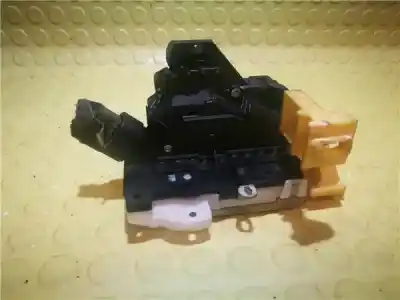 Recambio de automóvil de segunda mano de cerradura puerta trasero izquierda para ford mondeo iii sedán (b4y) 2.0 16v referencias oem iam 586031b1e0273dl