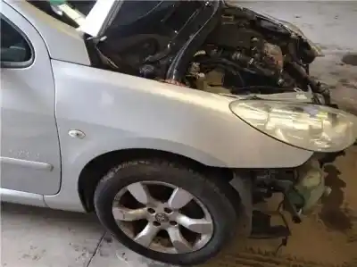 Pezzo di ricambio per auto di seconda mano parafango anteriore destro per peugeot 307 break/sw 1.6 hdi riferimenti oem iam 