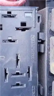 Second-hand car spare part FUSE BOX UNIT for RENAULT CLIO II FASE I (B/CBO)  OEM IAM references 7703297566C  