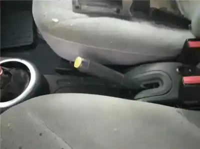 Автозапчастина б/у ВАЖІЛЬ РУЧНОГО ГАЛЬМА для CITROEN C3 I (FC_, FN_)  Посилання на OEM IAM 470185  
