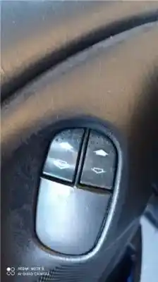 Автозапчастина б/у передній правий віконний вимикач для FORD FOCUS BERLINA (CAK) 1.8 TDCi CAT Посилання на OEM IAM 4781958  