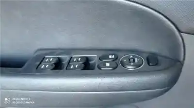 Peça sobressalente para automóvel em segunda mão botão / interruptor elevador vidro dianteiro direito por hyundai i30 (fd) 1.6 crdi referências oem iam 93572-2l100