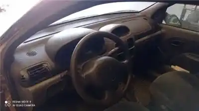 Pièce détachée automobile d'occasion TABLEAU DE BORD pour RENAULT CLIO II FASE I (B/CB0)  Références OEM IAM   