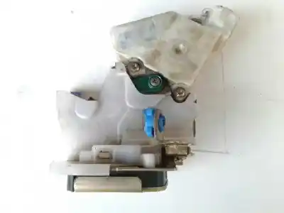 Second-hand car spare part rear right door lock for nissan x-trail (t30) vertex oem iam references 