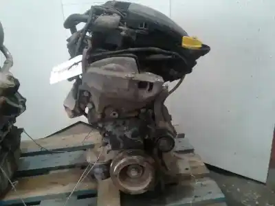 Автозапчастина б/у двигун комплект для renault clio ii fase ii (b/cb0) 1.2 посилання на oem iam d4f722  