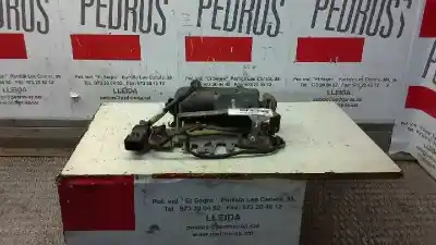 Pezzo di ricambio per auto di seconda mano Serratura Porta Posteriore Sinistra per CHRYSLER VOYAGER (RG) 2.5 CRD SE Grand Voyager Riferimenti OEM IAM 05019049AA  