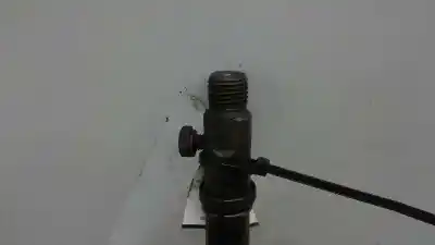 Second-hand car spare part injector for audi a4 avant (8e) 2.5 tdi (120kw) oem iam references 059130201g  