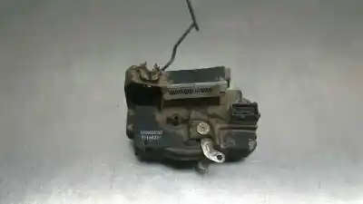 Автозапчастина б/у замок багажника / ворот для renault trafic combi (ab 4.01) 9 - plazas (l1h1) 2.9t combi corto посилання на oem iam 8200020187  