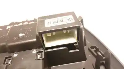 Second-hand car spare part interior light for volvo v40 2.0 diesel cat oem iam references 39828791  