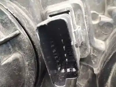 Second-hand car spare part left headlight for peugeot 1007 sport oem iam references 89008982  