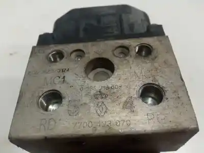 Pezzo di ricambio per auto di seconda mano abs per renault megane i scenic (ja0) 2.0 alize riferimenti oem iam 7701204888  