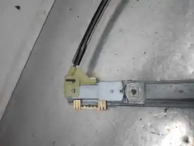 Recambio de automóvil de segunda mano de elevalunas delantero izquierdo para renault clio ii fase ii (b/cb0) authentique referencias oem iam 7700842247  