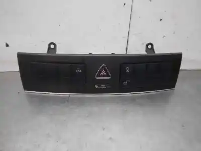 Second-hand car spare part hazard warning lights for mercedes clase c (w203) c 200 cdi (203.007) oem iam references 2038215281