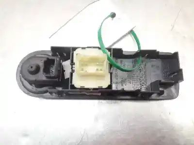 Pezzo di ricambio per auto di seconda mano interruttore alzacristalli anteriore sinistro per renault clio iv dynamique riferimenti oem iam 254118044r  