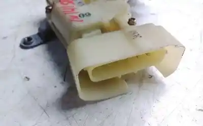 Second-hand car spare part left front door lock for toyota yaris (ncp1/nlp1/scp1) 1.3 16v cat oem iam references 60906000  