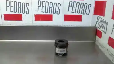 Recambio de automóvil de segunda mano de PISTON para RENAULT KANGOO (F/KC0)  referencias OEM IAM   