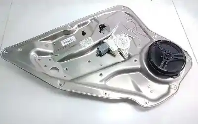 Pièce détachée automobile d'occasion  pour MERCEDES-BENZ CLASE C (W204) BERLINA  Références OEM IAM A2047300779  